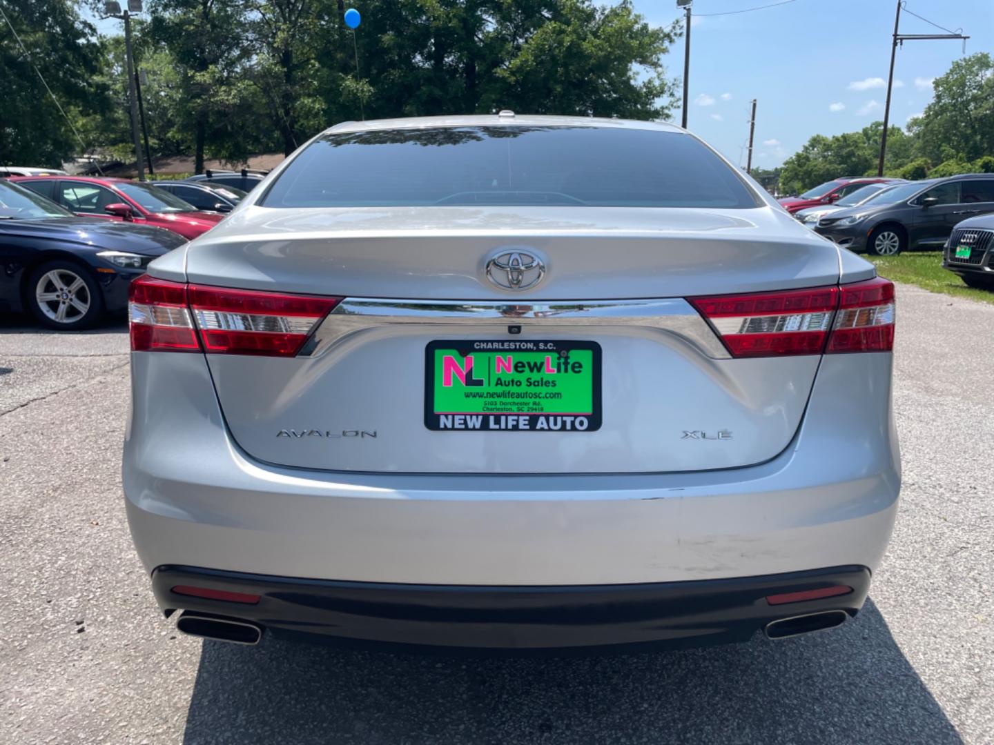 2014 GRAY TOYOTA AVALON XLE (4T1BK1EB4EU) with an 3.5L engine, Automatic transmission, located at 5103 Dorchester Rd., Charleston, SC, 29418-5607, (843) 767-1122, 36.245171, -115.228050 - Photo#5